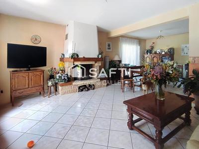 Maison - 200 m² - 7 pièces