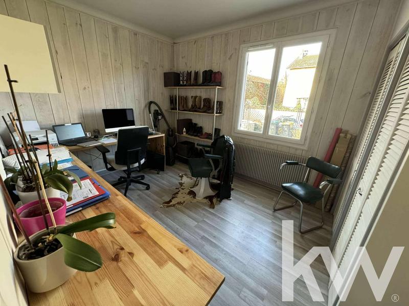 Maison - 202 m² - 8 pièces