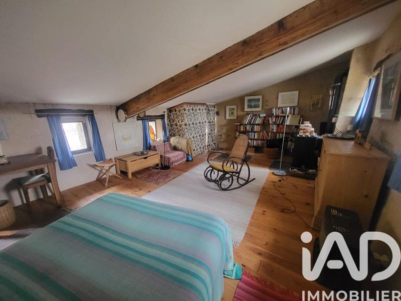 Maison - 227 m² - 7 pièces