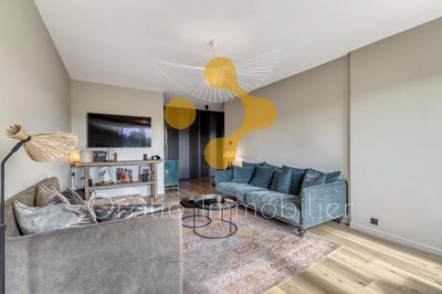 Appartement - 84 m² - 4 pièces