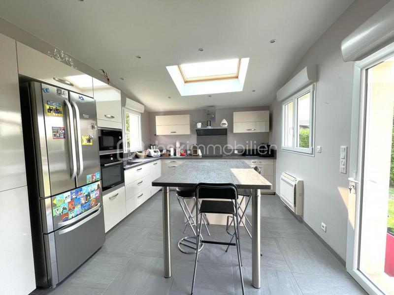 Maison - 128 m² - 8 pièces