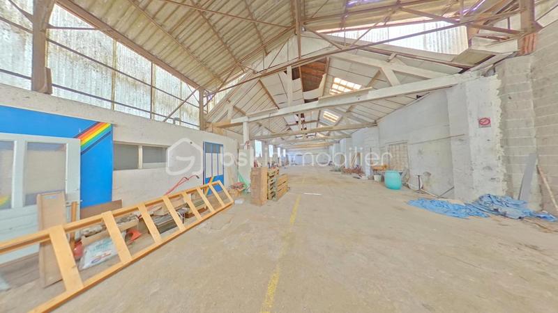 Parking / Garage - 770 m²