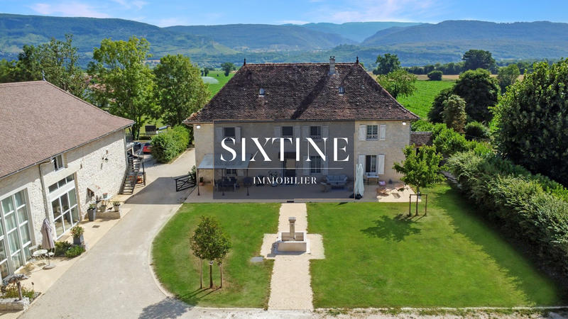 Maison ancienne - 692 m² - 16 pièces