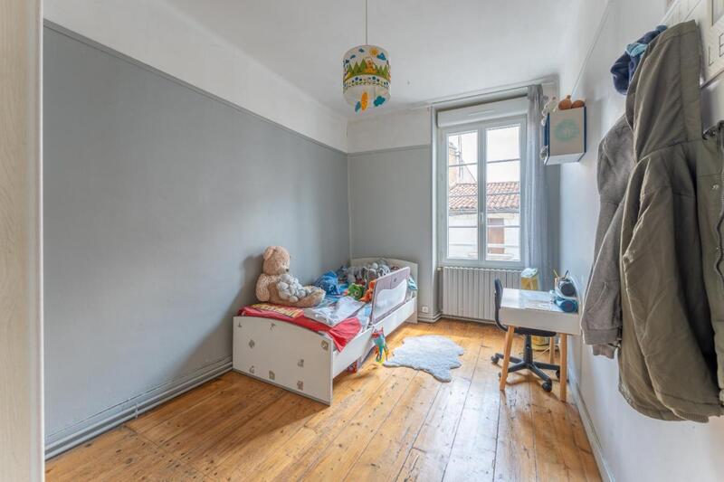 Maison - 210 m² - 10 pièces