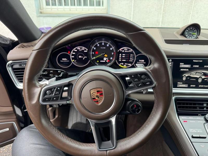 Porsche Panamera 4 E-Hybrid 2.9 V6 462 Ch