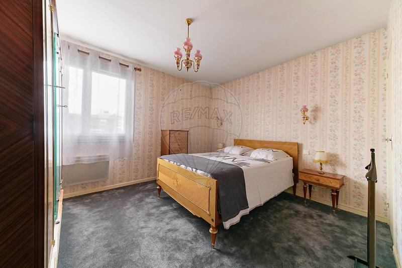 Appartement - 96 m² - 5 pièces