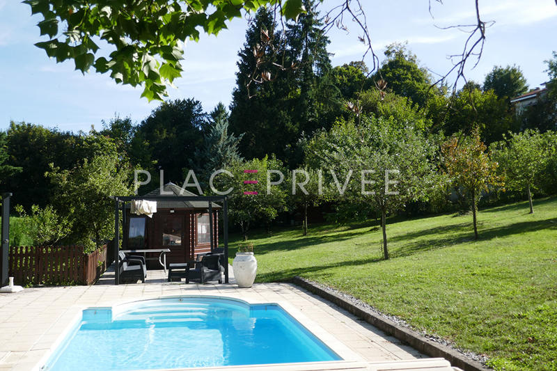 Maison - 338 m² - 12 pièces