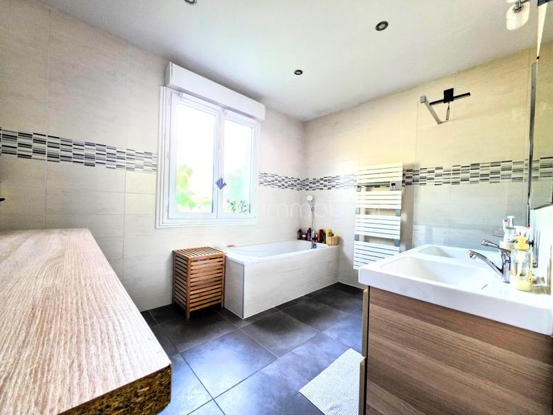 Maison - 127 m² - 5 pièces