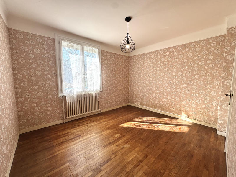 Maison - 80 m² - 5 pièces