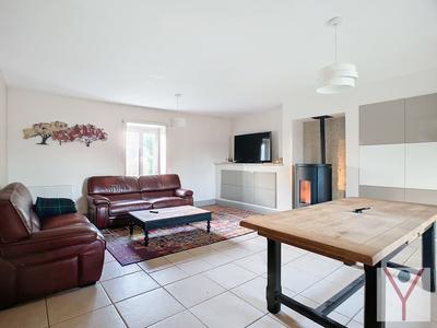 Maison traditionnelle - 148 m² - 6 pièces