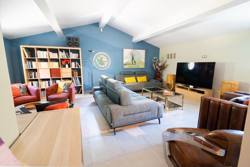 Maison - 268 m² - 7 pièces