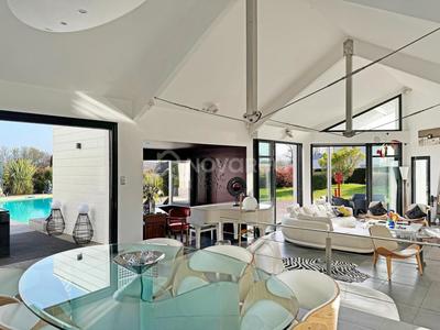 Villa - 240 m² - 7 pièces