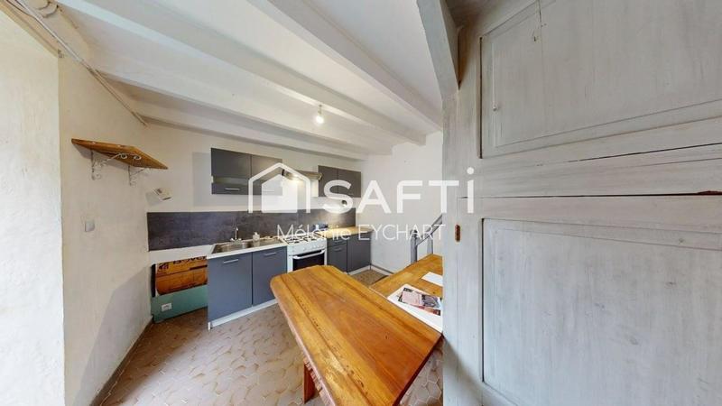 Maison - 215 m² - 7 pièces