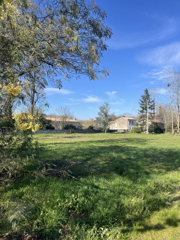 Terrain constructible - 1 170 m²