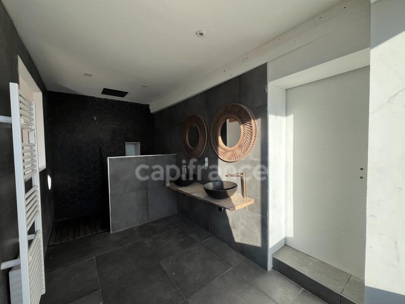 Maison - 170 m² - 5 pièces