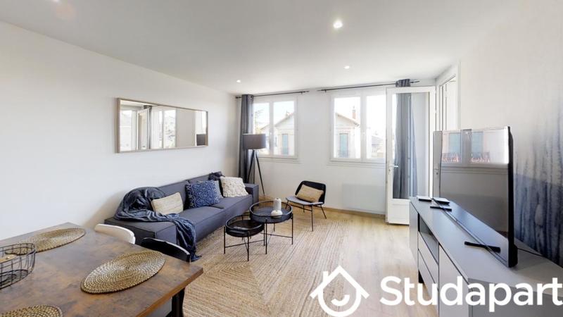 Chambre - 11 m² - 1 pièce