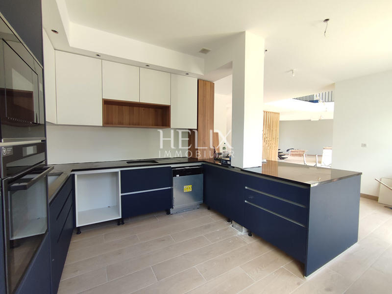 Maison - 172 m² - 6 pièces