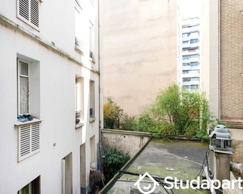 Chambre - 80 m² - 1 pièce