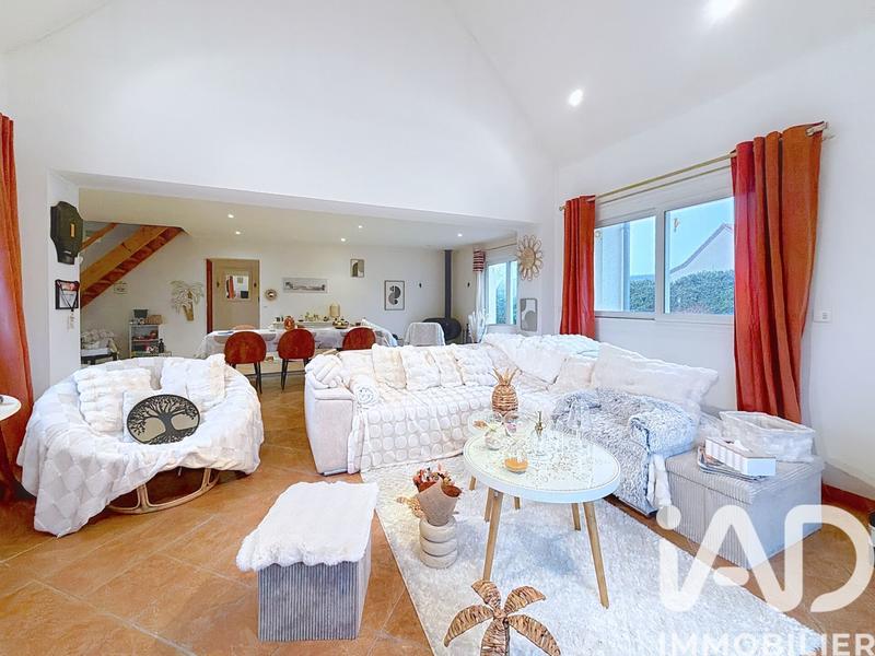 Maison - 157 m² - 8 pièces