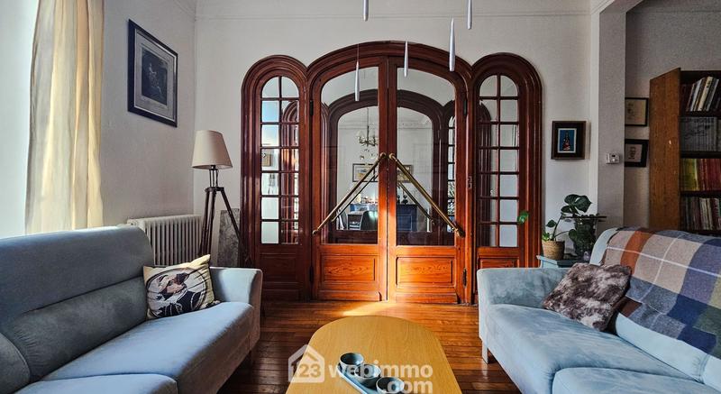 Maison de maîtres - 340 m² - 14 pièces