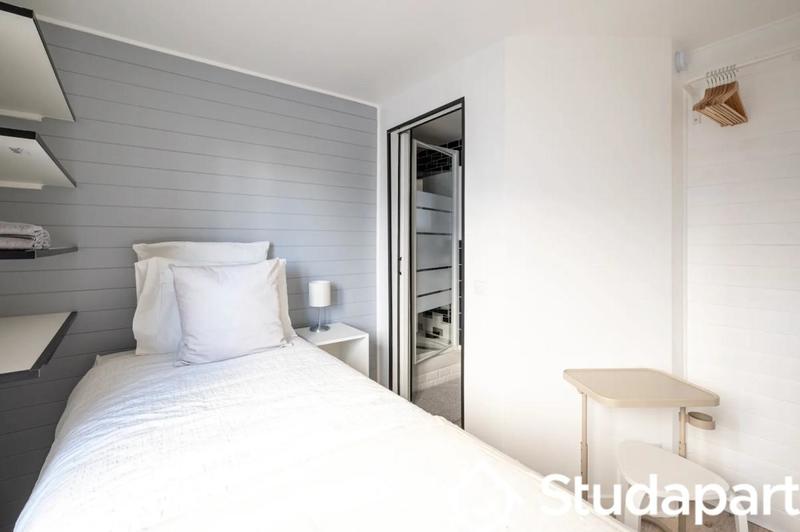 Chambre - 9 m² - 1 pièce