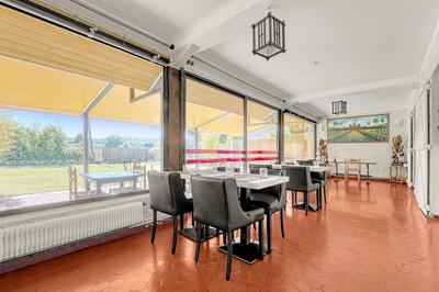 Maison - 220 m² - 4 pièces