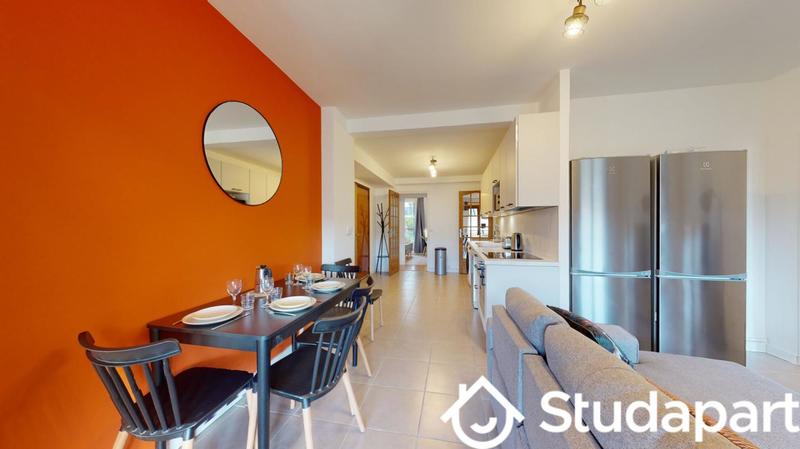 Chambre - 10 m² - 1 pièce