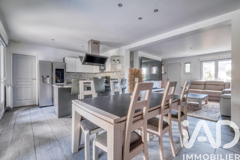 Maison - 140 m² - 6 pièces