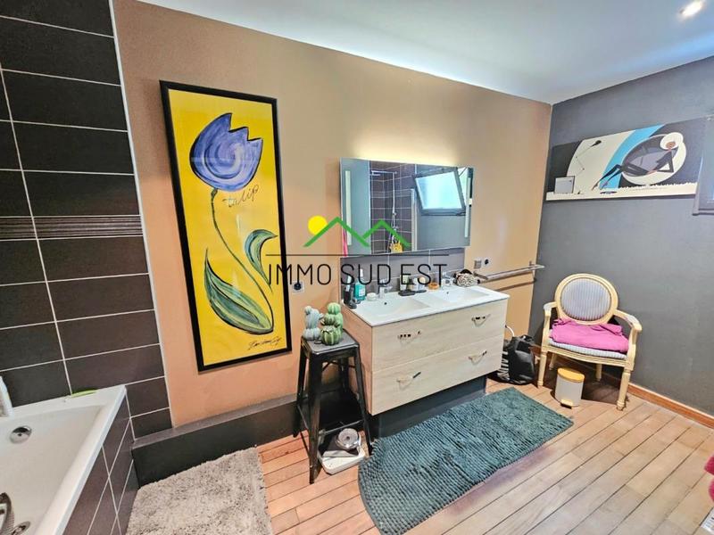 Villa - 181 m² - 7 pièces