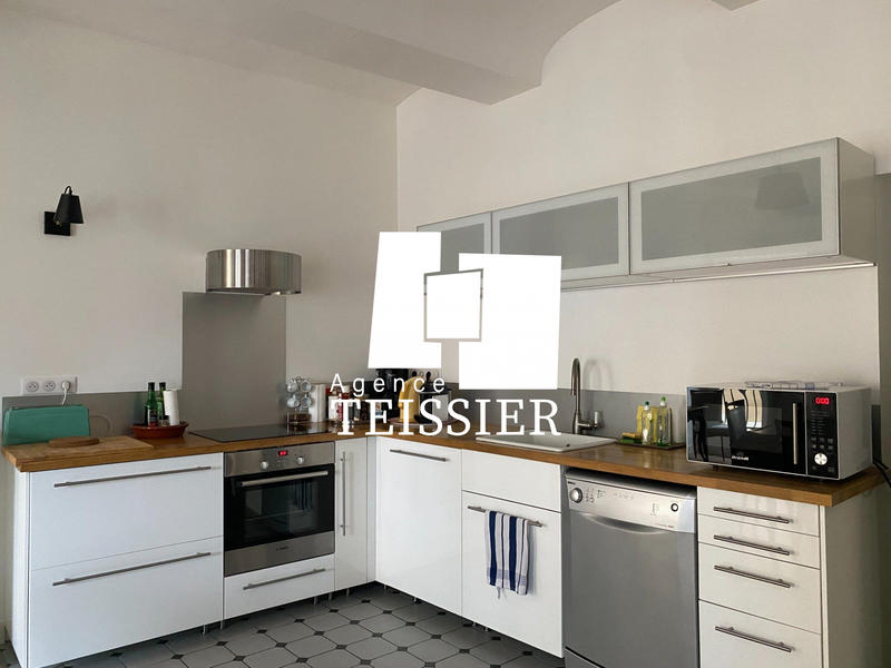 Appartement - 82 m² - 2 pièces