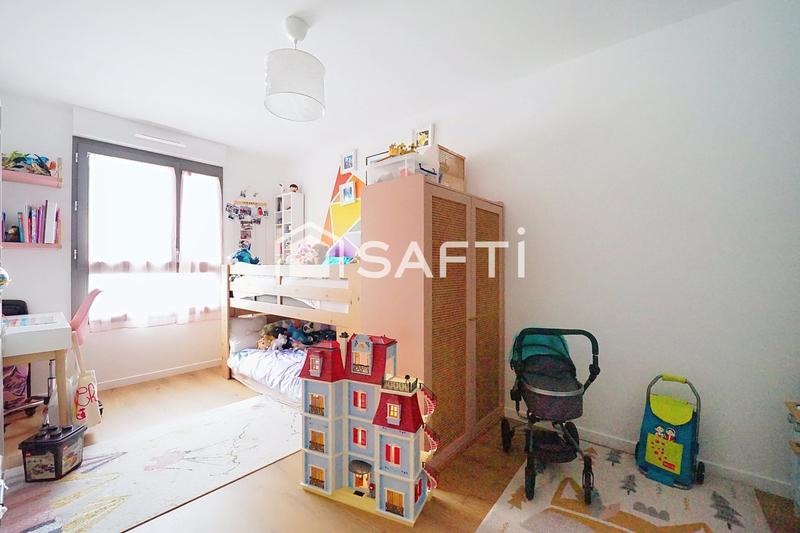 Appartement - 99 m² - 4 pièces