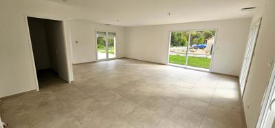 Maison - 102 m² - 4 pièces