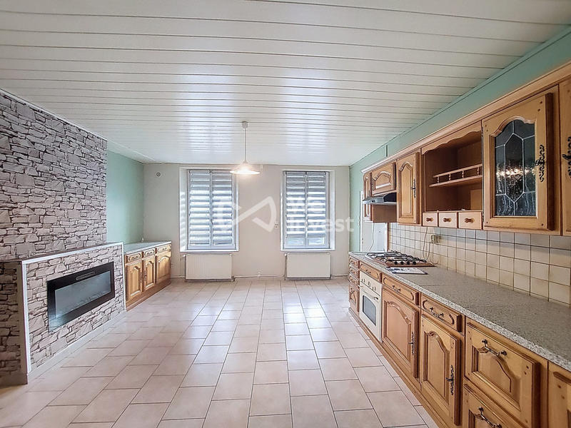 Maison - 157 m² - 9 pièces