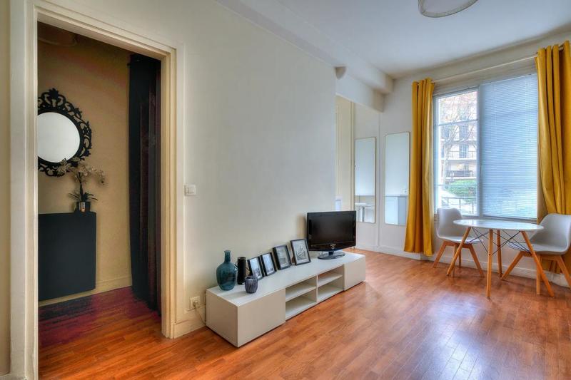 Studio - 25 m² - 1 pièce