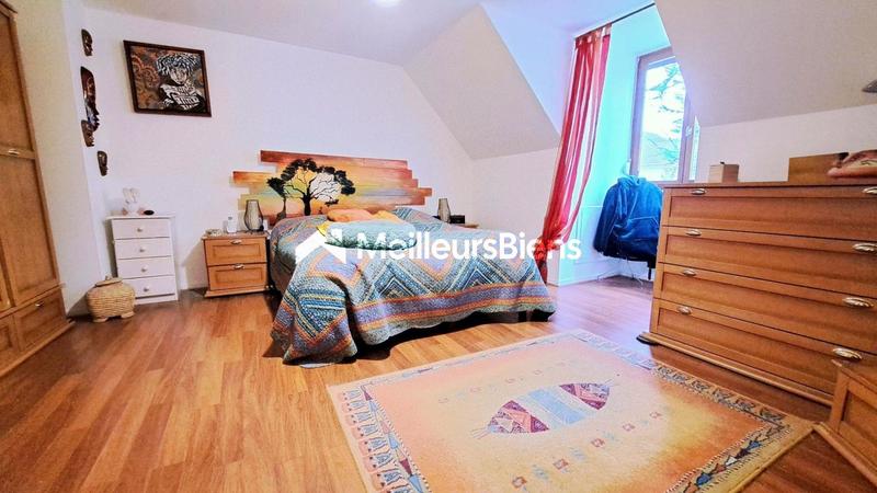 Maison - 190 m² - 8 pièces