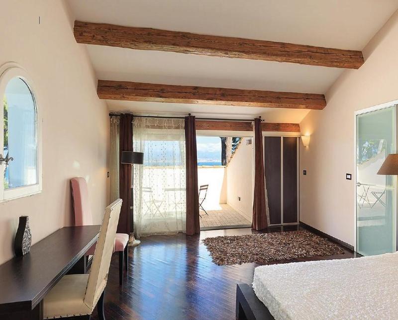 Villa - 282 m² - 8 pièces