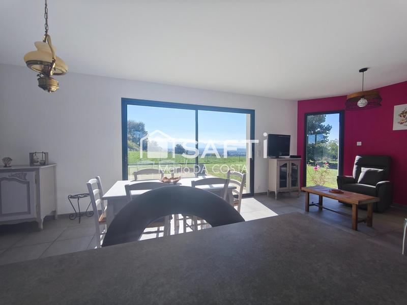 Maison - 102 m² - 4 pièces