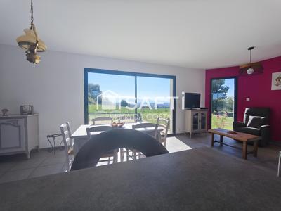 Maison - 102 m² - 4 pièces