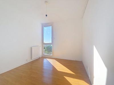 Appartement - 70 m² - 4 pièces