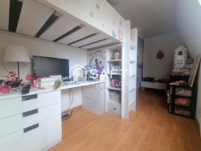 Maison - 94 m² - 4 pièces