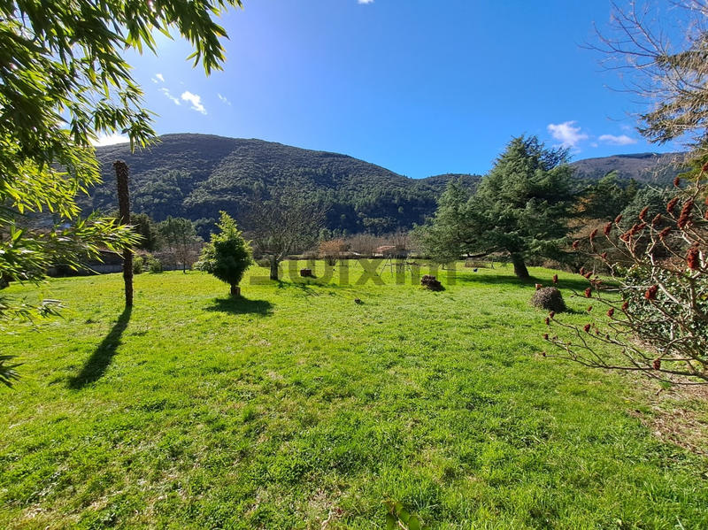 Mas - 214 m² - 16 pièces