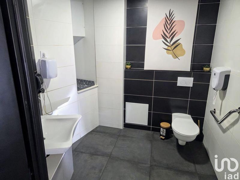 Local commercial - 137 m² - 2 pièces