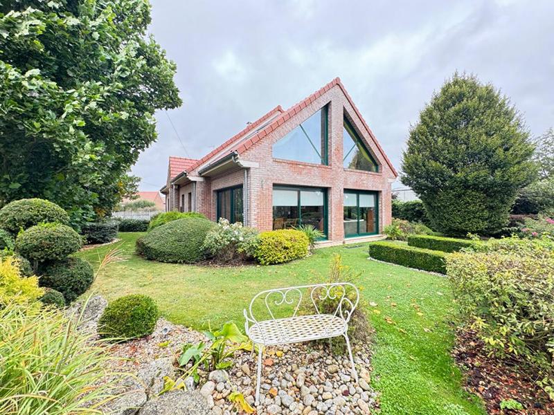 Maison - 263 m² - 7 pièces