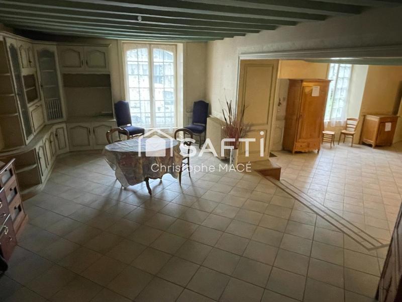 Maison - 240 m² - 7 pièces