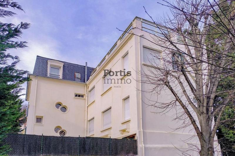 Demeure - 297 m² - 8 pièces