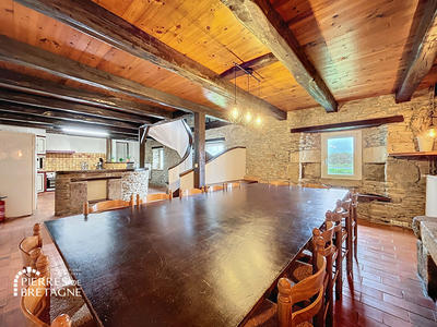 Longère - 270 m² - 10 pièces