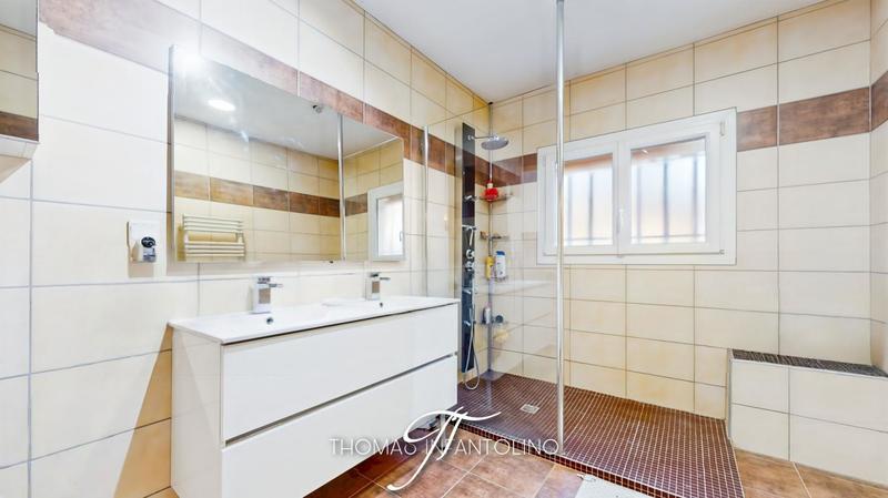 Maison - 160 m² - 5 pièces