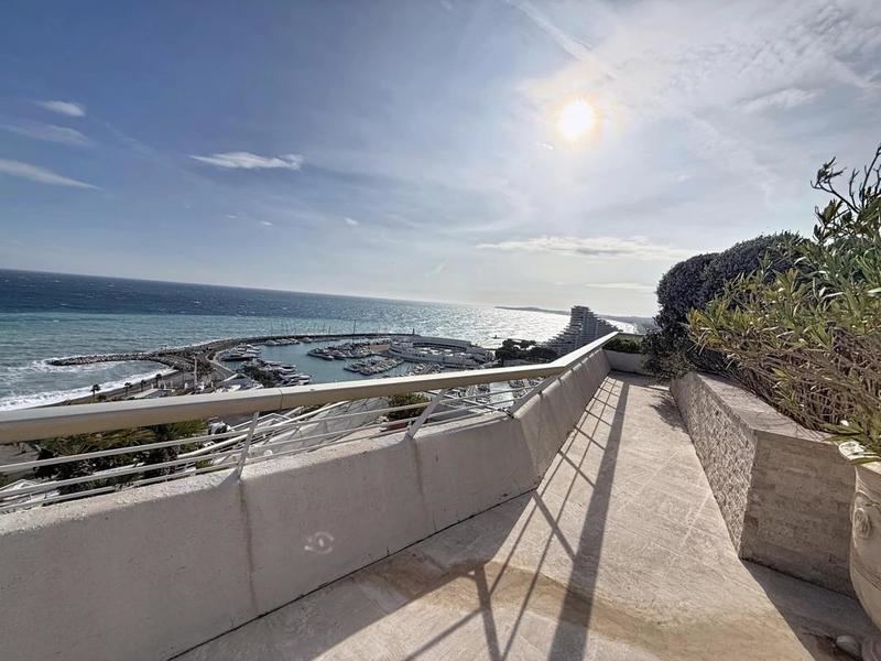 Appartement - 132 m² - 4 pièces