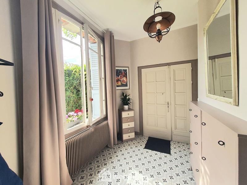 Maison - 162 m² - 8 pièces