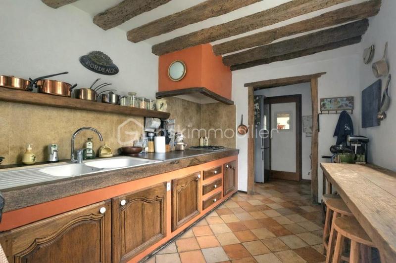 Maison en pierre - 280 m² - 7 pièces